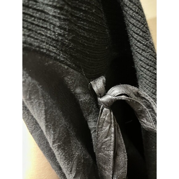 Tusso Size 2 Tie Front Trench Coat with Subtle Pattern - Picture 5 of 6